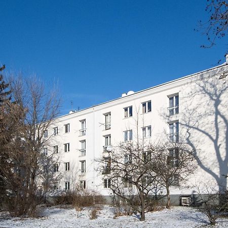 Superapart Komitetu Obrony Robotnikow 42A وارسو المظهر الخارجي الصورة